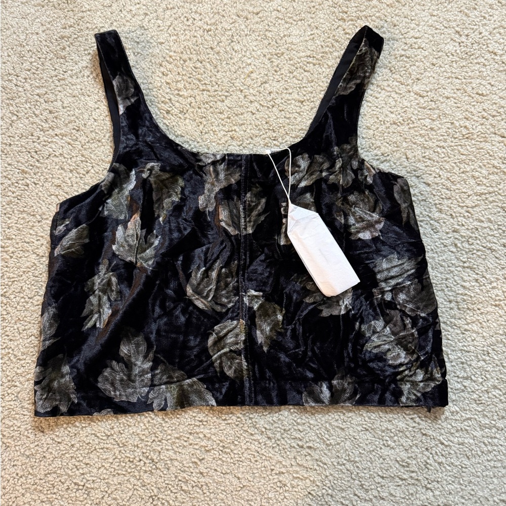 VINCE Elegant Black and Gray Floral Crop Top